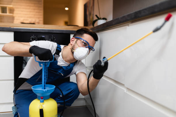 Best Exterminator Services  in Horicon, WI